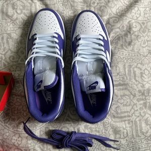 NEVER WORN brand new purple low white Nike dunks